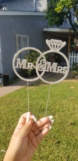 Mr&Mrs cake topper