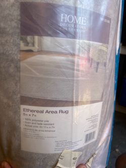 5X7 Rug - New