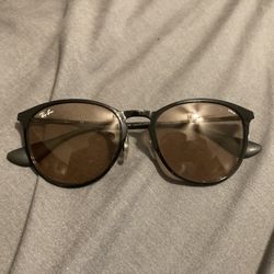 Black Ray Bands Reddish/Pinkish Lenses