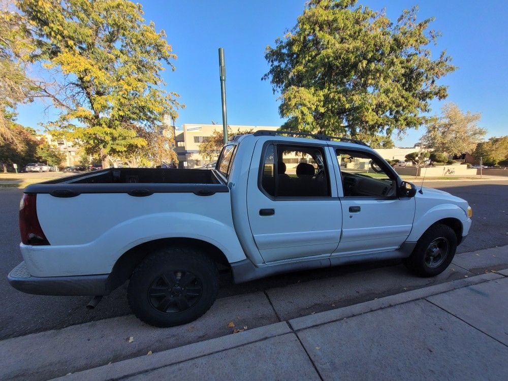 2005 Ford Explorer Sport Trac