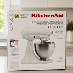 NEW SEALED KitchenAid Classic 4.5qt Stand Mixer White