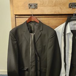 Wedding Suit For Sale Asking 150$