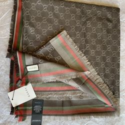 Gucci big scarf 100% Lana-Wool