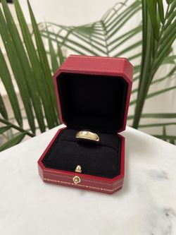 minimalist ring, gold color, brass.  several sizes available.  Ask for size availability.  box is not included.