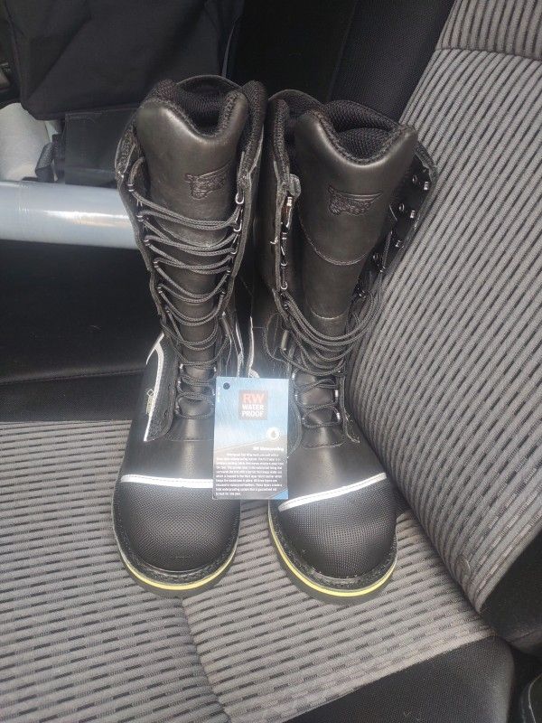 Brand New Red Wing Steel Toe Boots Size 8 Men