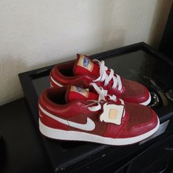 Bread butter and soil $75
Jordan 1 low $70