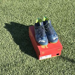 PUMA FUTURE SIZE 8 *Used but are like new *