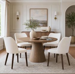 Dining chair upholstered