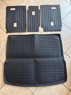 2018-2025 Audi Q5 All Weather Rear Cargo Mat and Backrest Protection