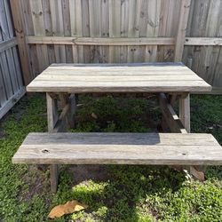 Picnic table