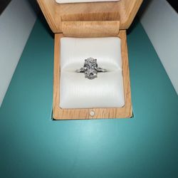 2.50 Carat Diamond Engagement Ring: 18K White Gold VVS1 