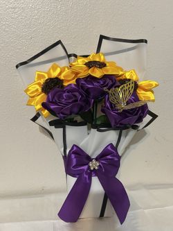 Lindo Ramo De Flores Moradas