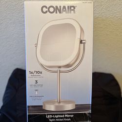 Mirror - “Brand New” Potable Beautiful, 2-Way Lamp Mirror. USB-C Chargeable with 3 LED Lighting Settings.