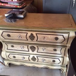 Century solid wood 3 drawer dresser