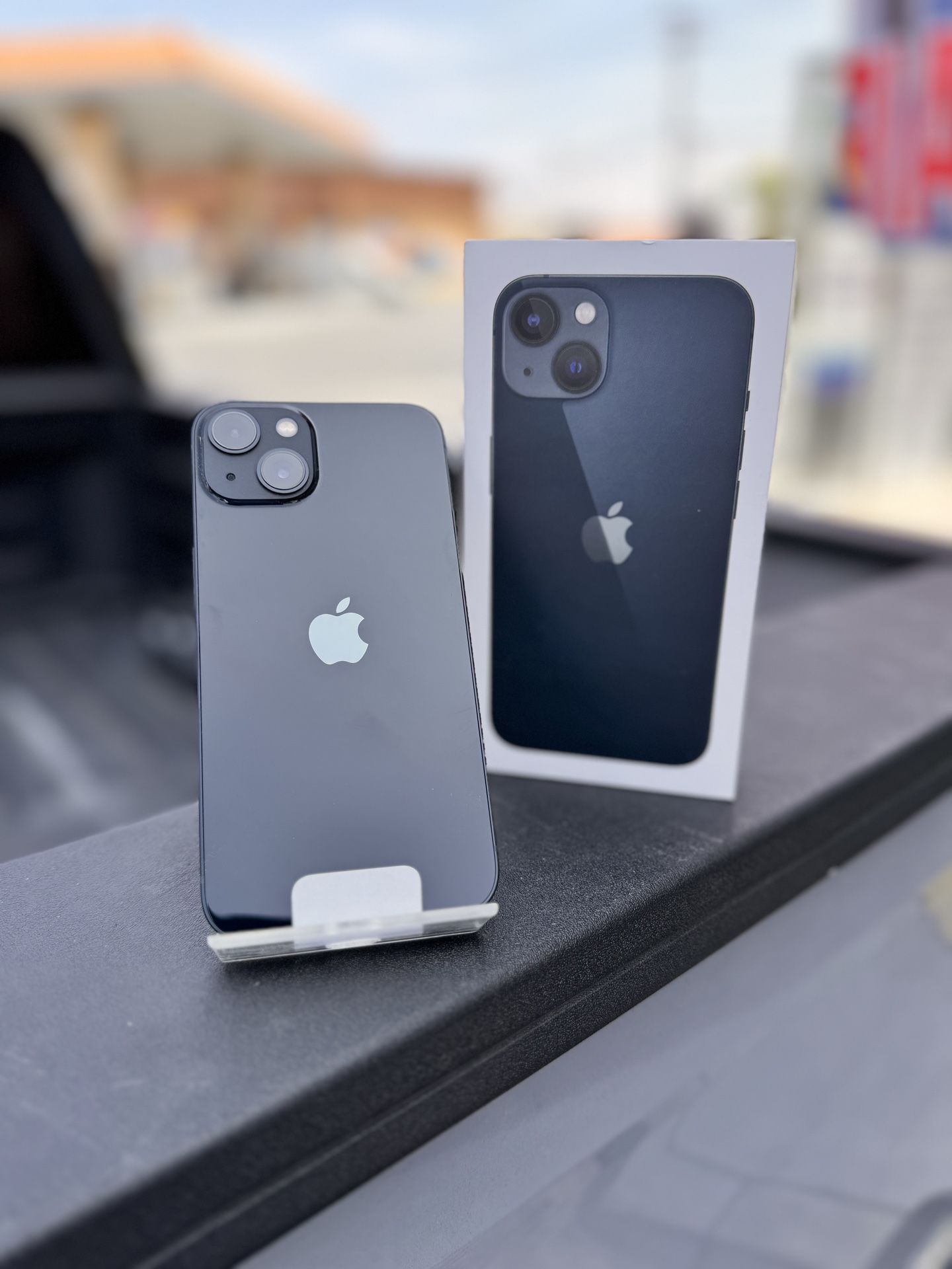 iPhone 13 (Unlocked)