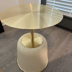 Ashely End TABLE