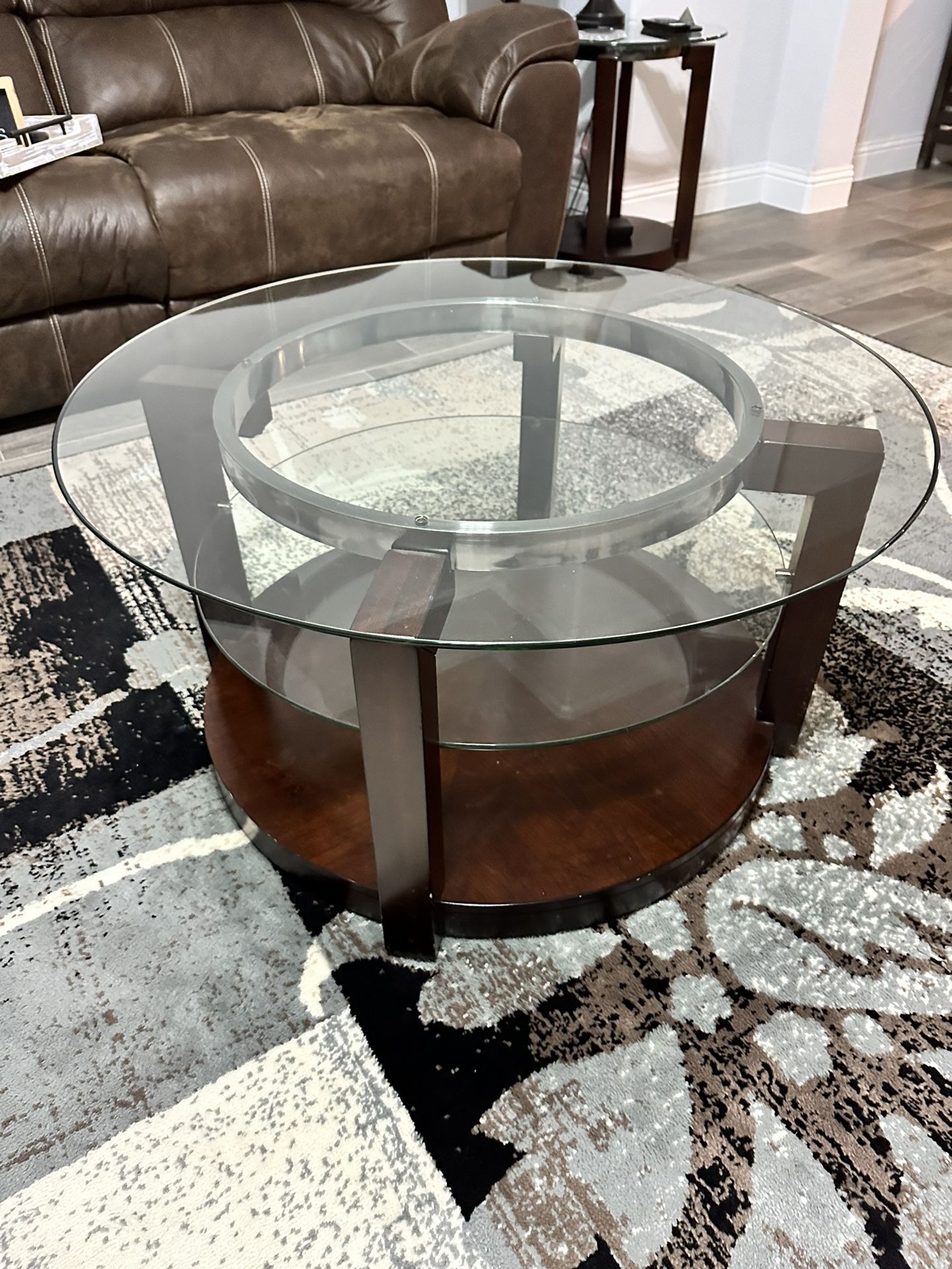Coffee and End Tables for Sale in Arlington, TX - OfferUp