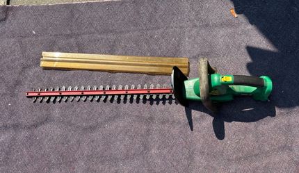 C-Max 18V Hedge Trimmer / Weed Eater