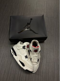 Jordan 4 Retro “Flight Club”