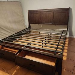 Wood KING size Bed W Storage Draws