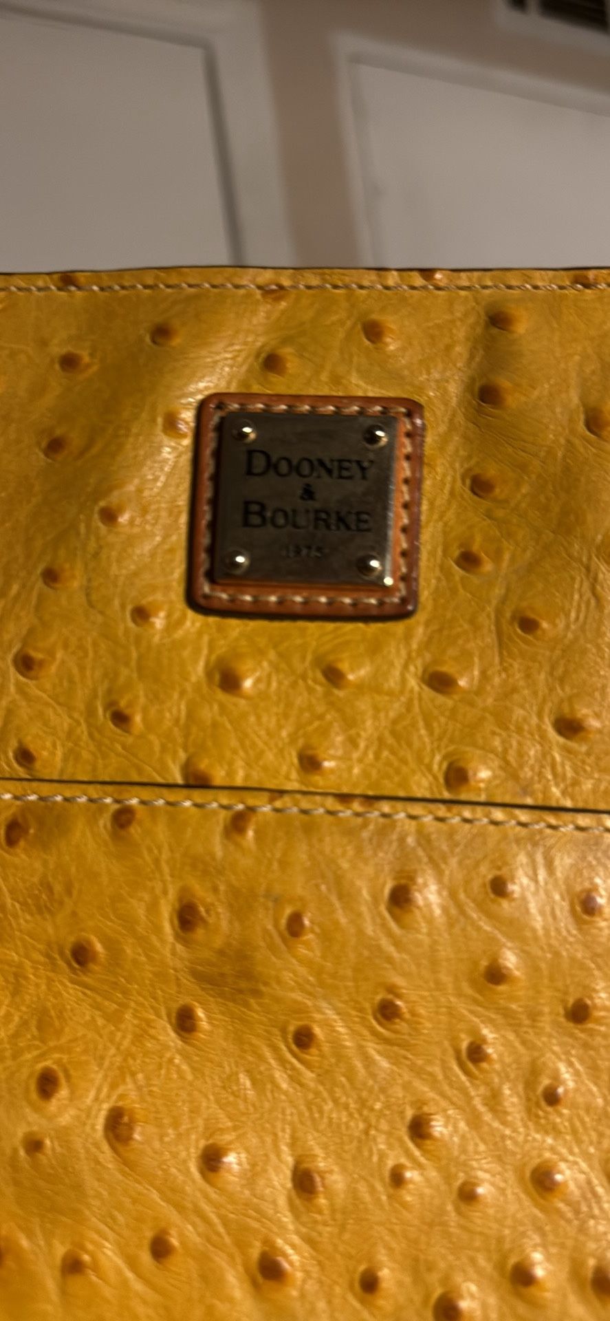 Dooney& Bourke Ostrich Purse!!