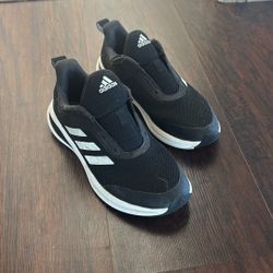 Size 5 Adidas In boys Size 6 In Woman’s
