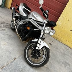 2003 Triumph 900cc