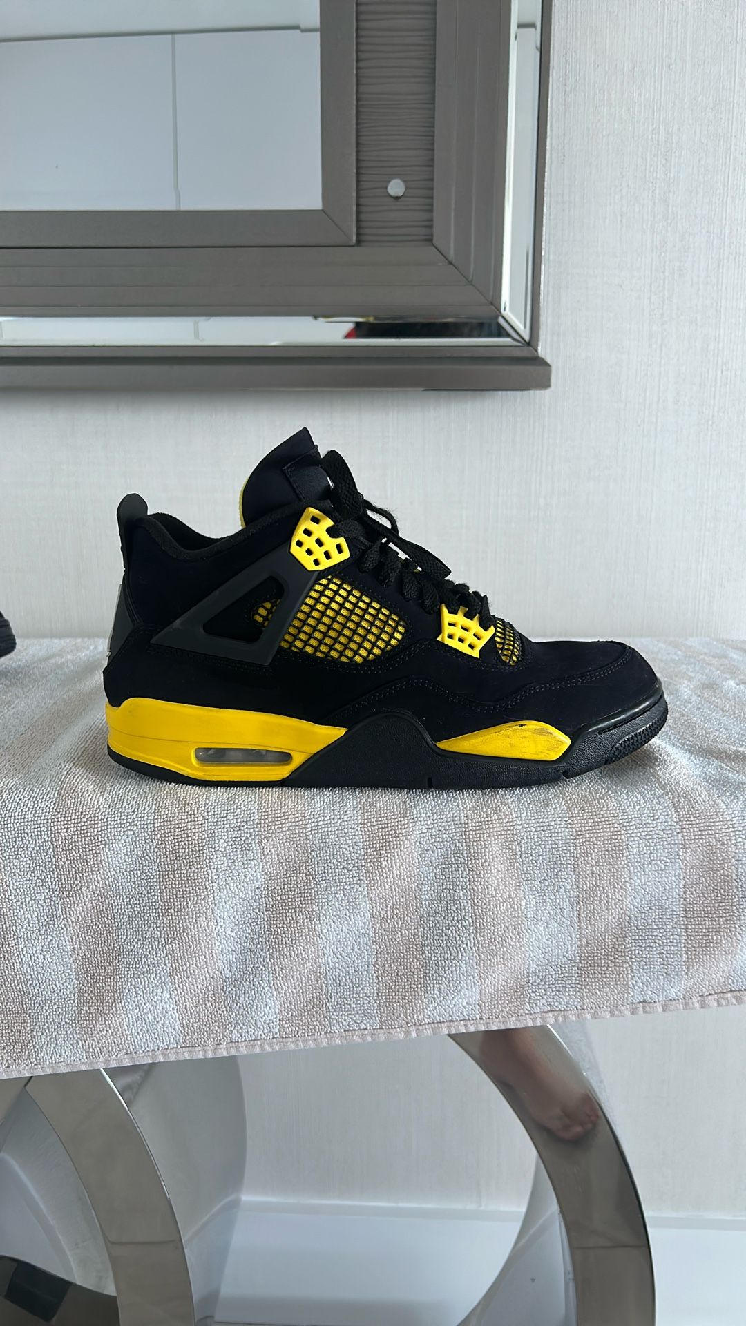 Air Jordan 4 Retro thunder 2023 BEST OFFER WINS (MINIMUM $150)