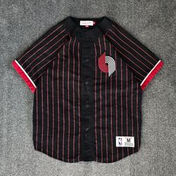 Mitchell and Ness Men’s Portland TrailBlazers Jersey Size Medium  