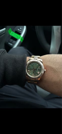 MENS SPORTS WATCH