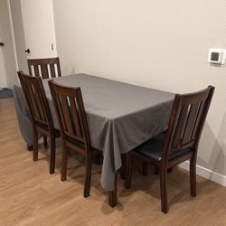 Dining Table w/ 4 chairs and bench