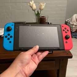 Nintendo Switch 