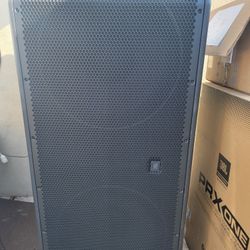  
JBL SRX828SP Dual 18" Powered Subwoofer
