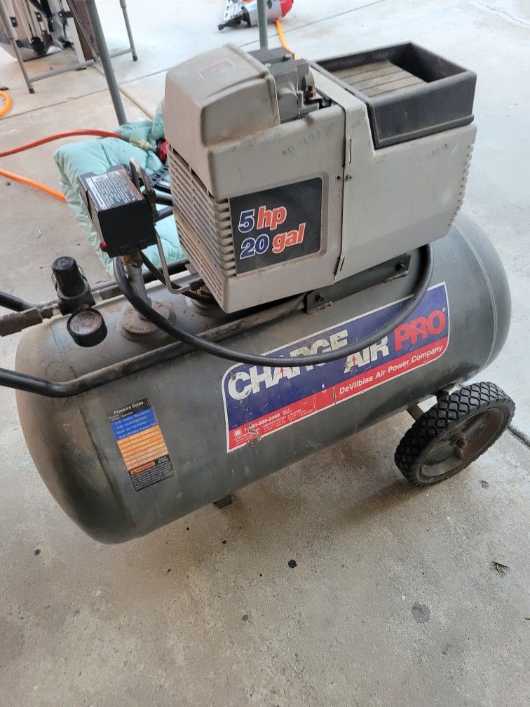 20 Gal Air Compressor