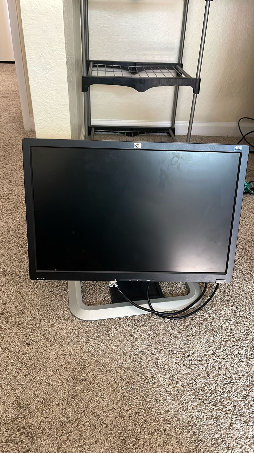 HP Monitor 24” -2 Set -50$ Each