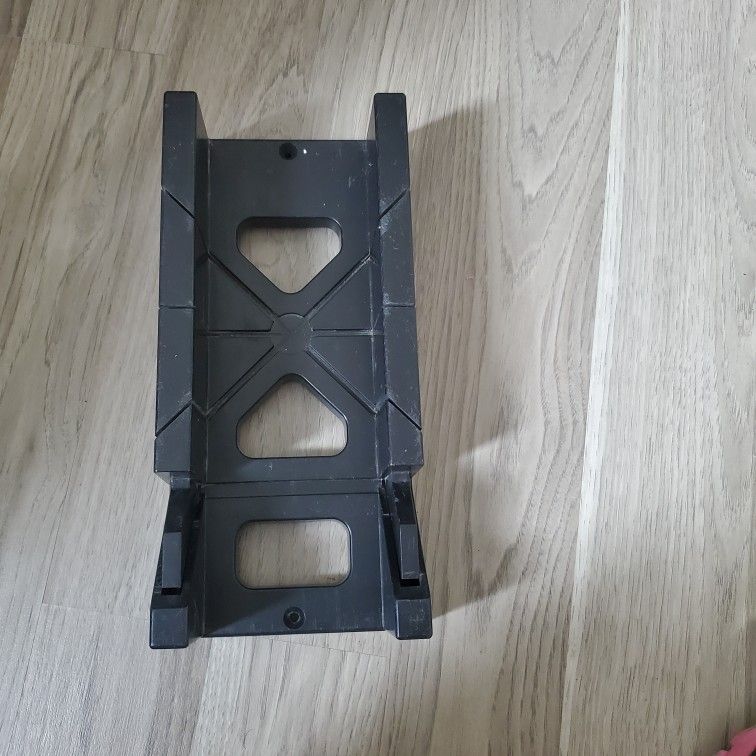 Miter box