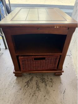 Wooden End Table with Pull-Out Tray and Wicker Basket