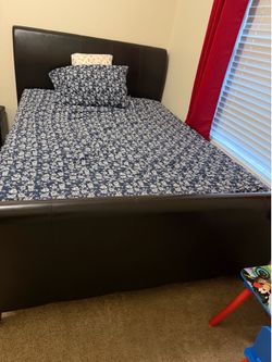Queen size Bed with Mattress