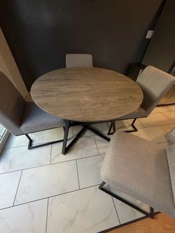 table and 4 chair SET