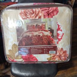 Warm Blankets Three Piece Set Cal King Size