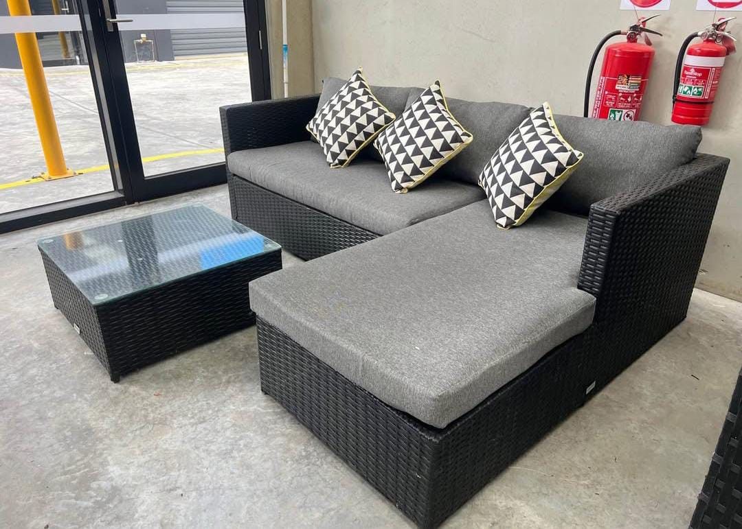 Wicker outdoor setting