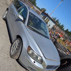 Parting Out 2005 Volvo V50 Parts