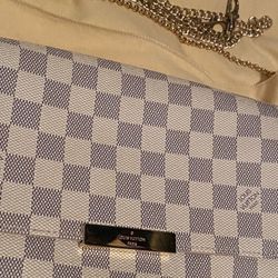 Louis Vuitton Favorite Pm