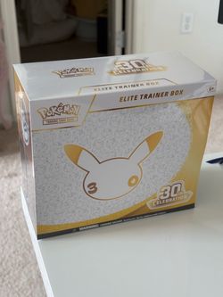 Pokémon 30th ETB