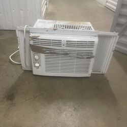  Frigidaire Air Conditioner 