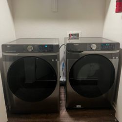 samsung washer & gas dryer set - like new!