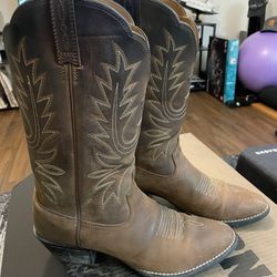 Ariat women’s Cowboy Boots 7.5