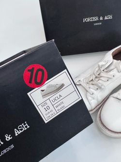 Man’s shoes size 10