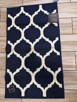 Nicole Miller New York Decorative Accent Rug