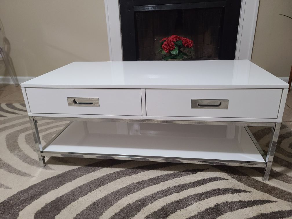 Mordern white coffee table with chrome frame